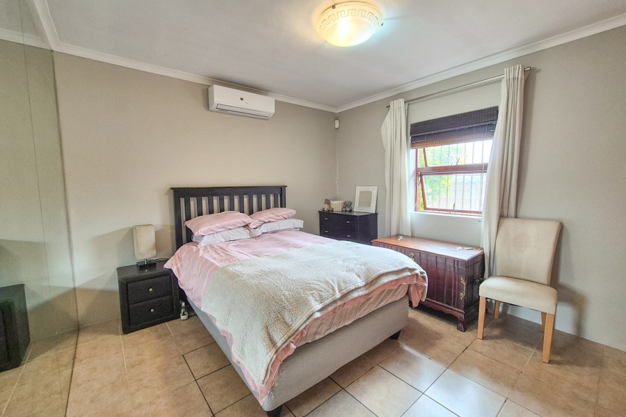 2 Bedroom Property for Sale in Vredekloof Western Cape